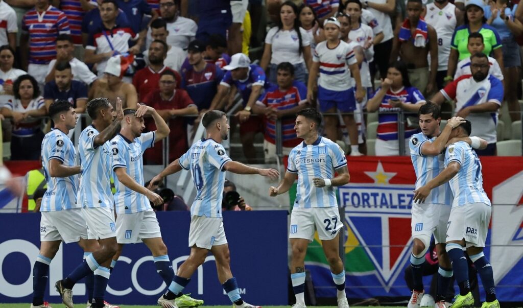 Racing está a un paso de clasificar. Queda solo un paso más.