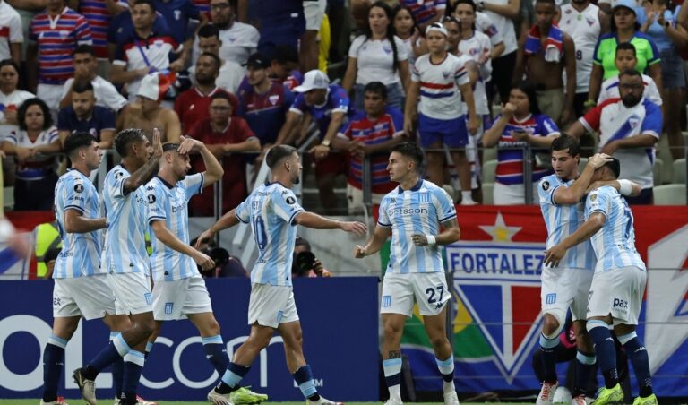 Racing está a un paso de clasificar. Queda solo un paso más.