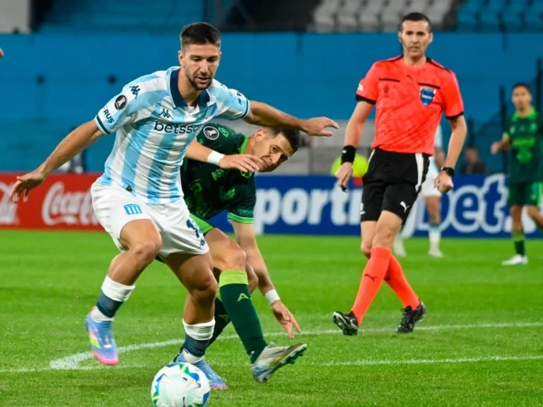 Vietto volvería al 11 titular.