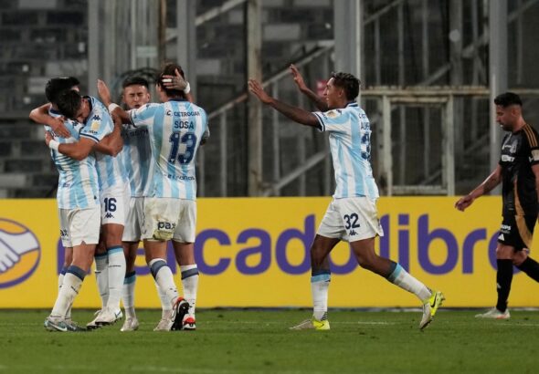 Racing recibe a Colo Colo esta noche.