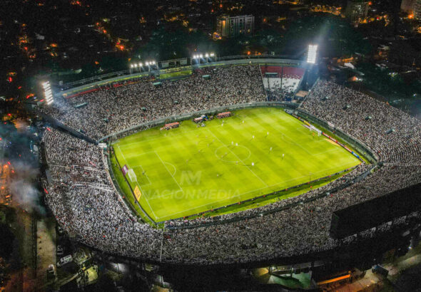 Estadio Defensores del Chaco