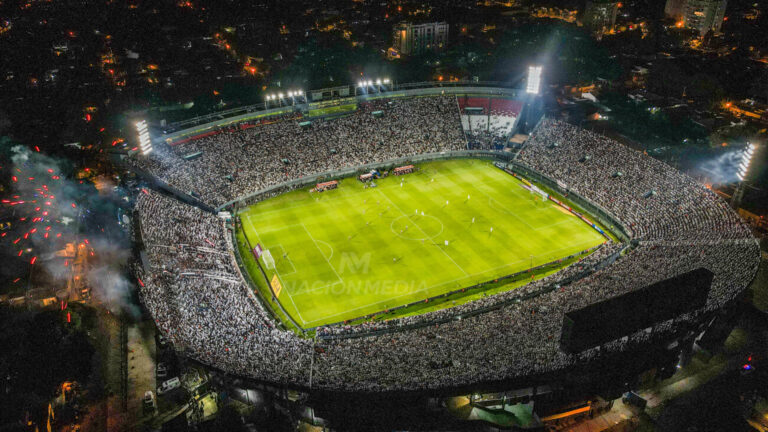 Estadio Defensores del Chaco