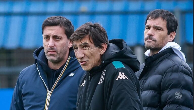 Diego Milito Gustavo Costas Sebastián Saja