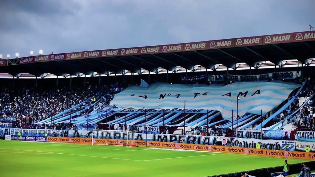 Racing en cancha de Lanús